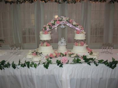 Bridge of Roses Wedding Cake