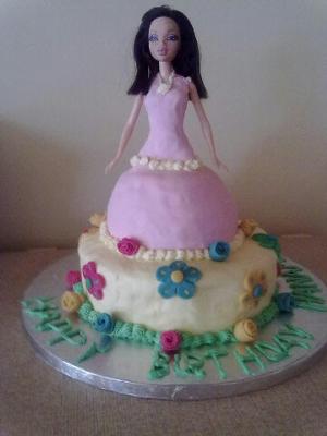 brunette barbie cake
